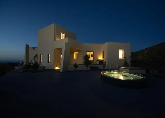 Onnos Estate By Thireon Foinikia (Santorini)