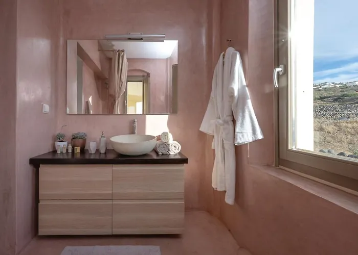 Villa Onnos Estate By Thireon