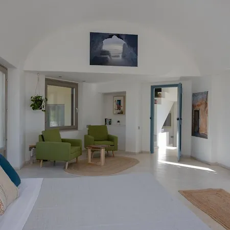Thireon Estate By Thireon Foinikia (Santorini)